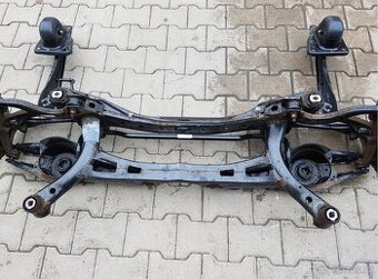 AUDI A3 8V SEDAN zadní zavěšení s nosníkem saní