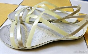 Crocs Isabella Strappy Sandal vel.41-42, NOVÉ