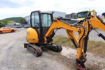 Pasovy minibagr JCB  8026
