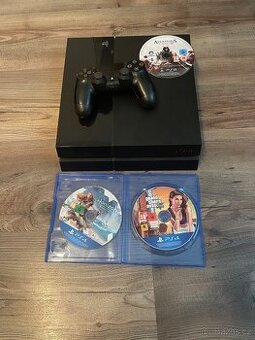PlayStation 4 (500 GB) + 3 hry – plně funkční