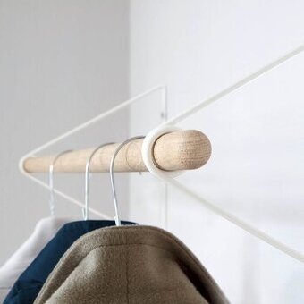 Vonbox minimalistický věsák - bílý/dub