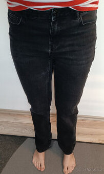 Dámské černo-šedé bootcut džíny Vero Moda - vel. M