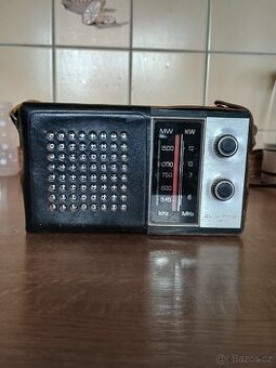 Staré TRANZISTOROVÉ RADIO - QUARTZ 406