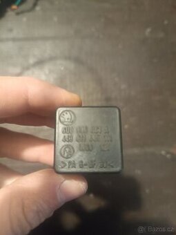 spínací relé škoda Felicia