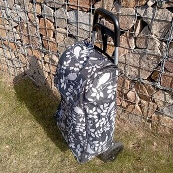 Nákupní taška na kolečkách