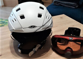 Prodám lyžařskou nastavitelnou přilbu Smith Variant vel. L