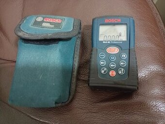 Laserový dálkoměr Bosch DLE 40 Professional, pouzdro