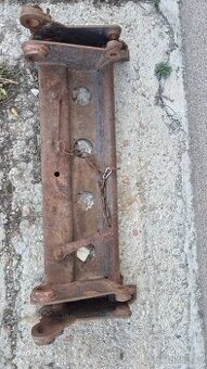 Rychloupínák - Locust 752, smykový nakladač