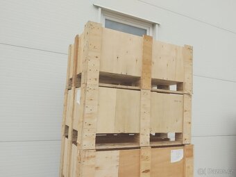 Dřevěné desky, dřevěné bedny a palety