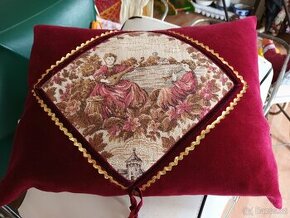 Polštářek dekorativní