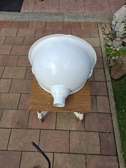 Staré litinové  umyvadlo