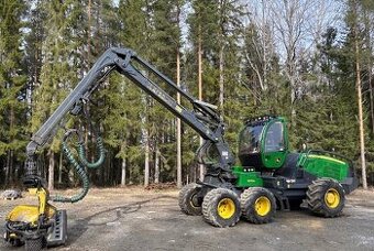 Harvestor,vyvážecí souprava, traktor, bagr, štěpkovač, tahač