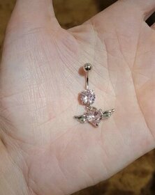 Nový piercing s křídly chirurgická ocel růžové srdce