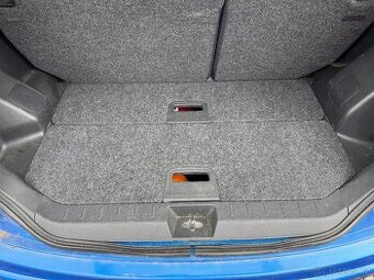 Druhá podlaha kufru Nissan Note E11 / díly