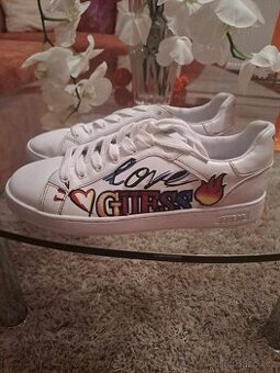 Stylové a pohodlné tenisky Guess 100% originál