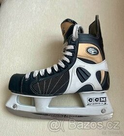 CCM 952 Super Tacks Prolite vel. 38