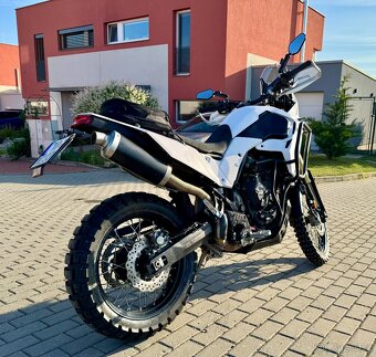 Tenere 700