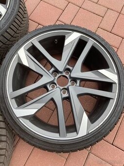 Original sada r 19 Carbone Peugeot 308 gti