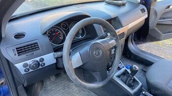 Opel Astra 1.4 benzin. 2006 RV