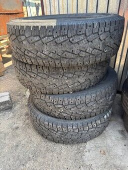 Nokian hakkapeliitta c3 215/65 r 15c
