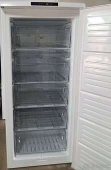 Mrazák 5 šup. AEG, 199L.