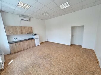 Pronájme pokoje 1KK se sdílenou kopelnou a wc