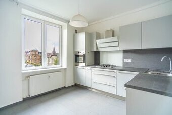 Pronájem bytu 2+1 v Trutnově – Palackého ulice, pár kroků od