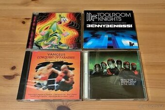 CD s elektronickou muzikou: Apollo 440, Roni Size..od stovky