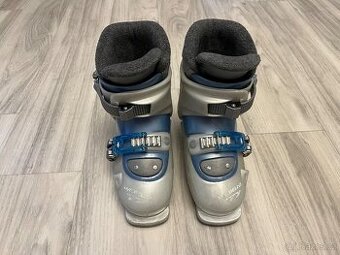 Dětské lyžáky, přeskáče, lyžařské boty - vel. 29