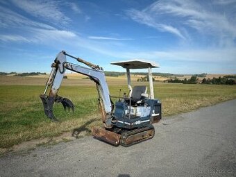 JAPONSKÝ MINIBAGR KUBOTA KX012