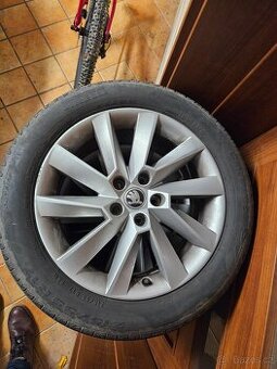 Alu kola Škoda Superb III Stratos R17