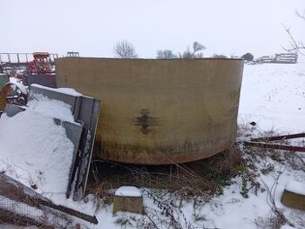 Laminátová nádrž na vodu