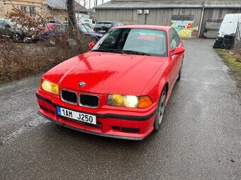 BMW E36 318is Coupe