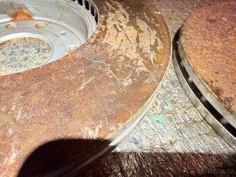 Prodám pravou poloosu na Octavii 2