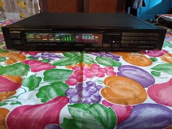 ONKYO INTEGRA T-4450 STEREO TUNER
