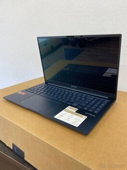 Notebook ASUS Zenbook 15 - AMD R7/32GB/1TB