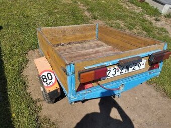 Vozík za auto