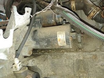 Prodám díly z C3 motor 1,4, díly komplet vozu - 1