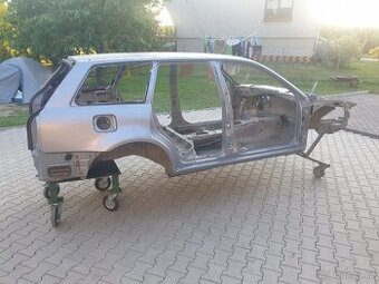 karoserie audi rs4,b5,r.v.2001,bez TP - 1