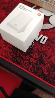 Prodám Xiaomi 80 w adaptivní bezdrátový nabíjecí stojánek - 1