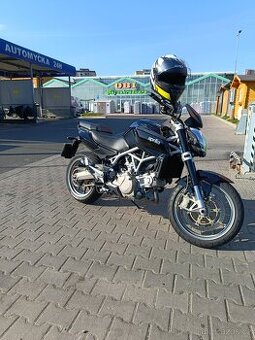Aprilia mana850