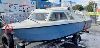 Kajautová loď Microplus 600 Galaxy ( 2x kajuta )