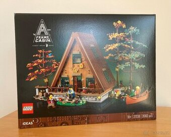 LEGO 21338 Chata Áčko - 1