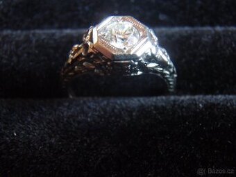 18K zlatý prsten s diamantem - 1