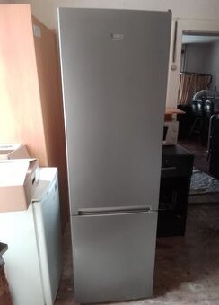 Prodám lednici Beko