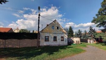 Pronajmu domek 3+1 ve Vysoké Libyni za 7.000 Kč.měsíčně.