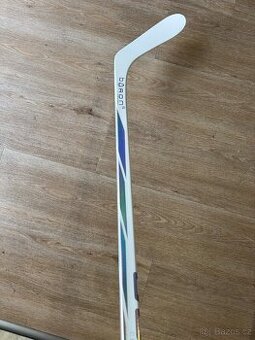 Hokejka Bauer PROTO R WHITE pravá, P28 i P92, flex 70, 77