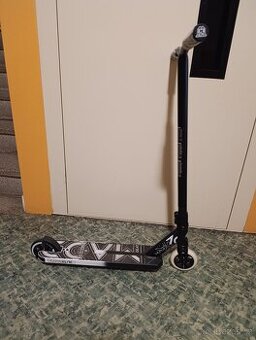 Freestyle koloběžka Madd Gear