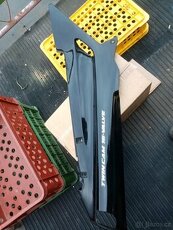 Kawasaki zzr 1100 zadni plast