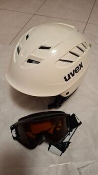 Lyžařská helma / přilba UVEX